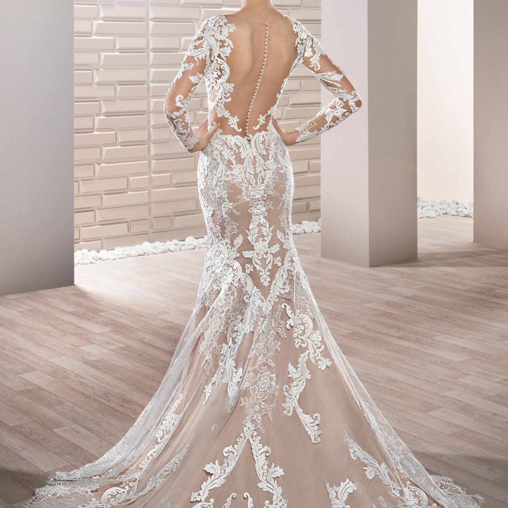 Demetrios Long Sleeve Lace Wedding Dress - Style 717 (size 4)